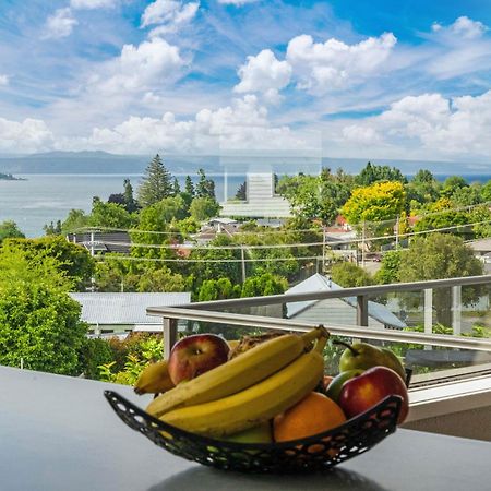 Ngaio Views - Lake Taupo Holiday Home Exteriör bild