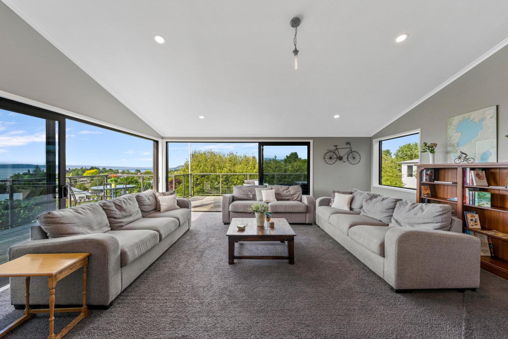 Ngaio Views - Lake Taupo Holiday Home Exteriör bild